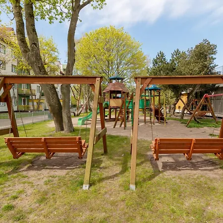 Osiedle Feniks Z Basenem, Silownia I Strefa Bbq Blisko Plazy W Kolobrzegu By Renters *